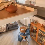Appartamento Stone Loft With Cozy Terrace Downtown