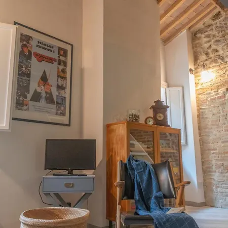 Appartement Stone Loft With Cozy Terrace Downtown Pérouse