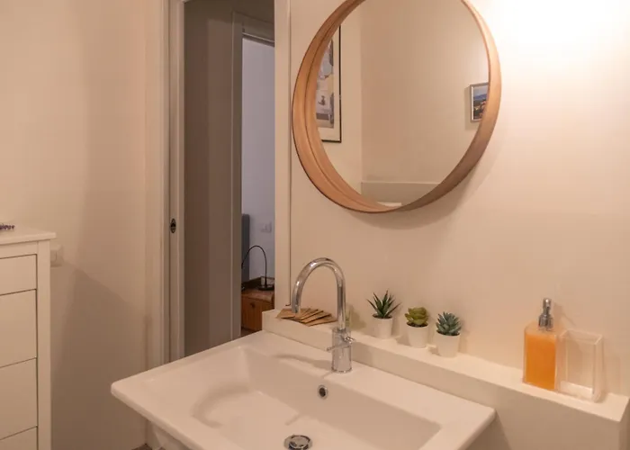 شقة Stone Loft With Cozy Terrace Downtown بيرودجا