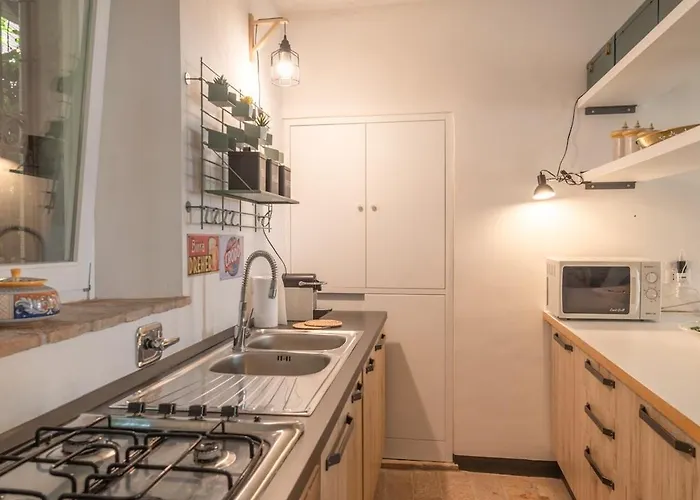 شقة Stone Loft With Cozy Terrace Downtown بيرودجا