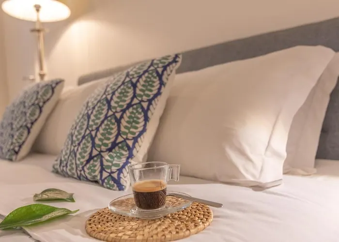 Stone Loft With Cozy Terrace Downtown شقة *