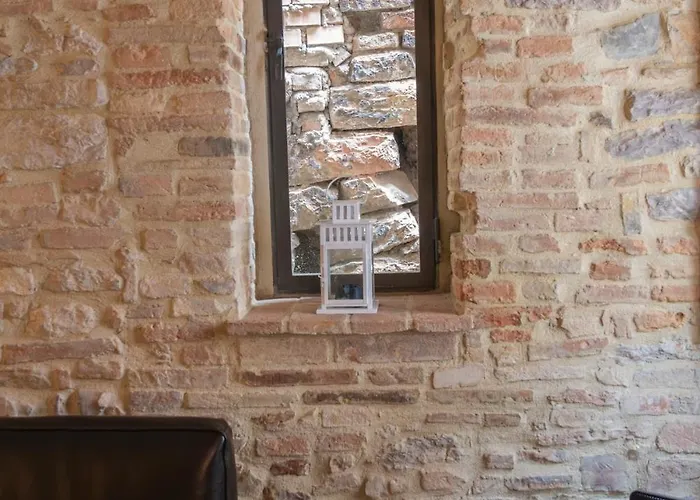 شقة Stone Loft With Cozy Terrace Downtown